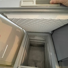冷凍庫 上開き 縦型の画像