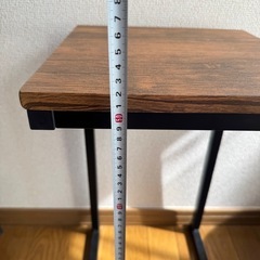 サイドテーブルの画像