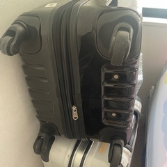 スーツケースの画像