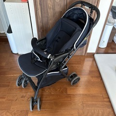 西松屋ベビーカー  　デ・ヨーネ レジェ e NAVY