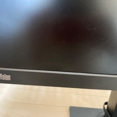 ジャンク品モニター(画面割れ)Lenovo ThinkVision 製品説明書付きの画像