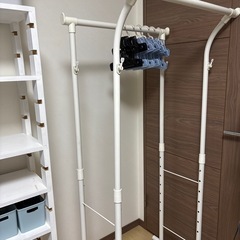 ハンガーラックの画像