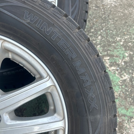 日産ノートに使っていたスタッドレスタイヤ バリ山 バリ山