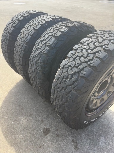 BFグッドリッチLT215/70r16 デイトナホイール付き　2023年製造　NV350キャラバン