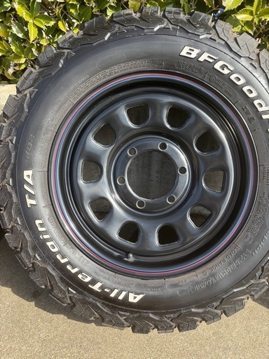 BFグッドリッチLT215/70r16 デイトナホイール付き　2023年製造　NV350キャラバン