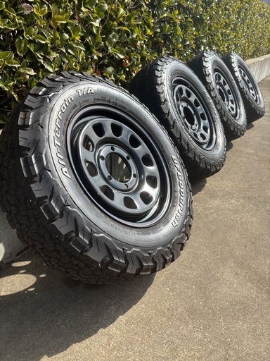 BFグッドリッチLT215/70r16 デイトナホイール付き　2023年製造　NV350キャラバン
