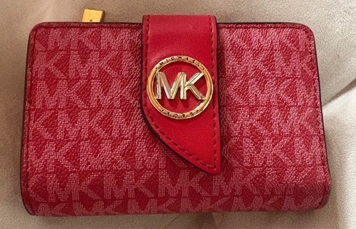 売り切れー✨マイケルコース 三つ折財布 レッド。