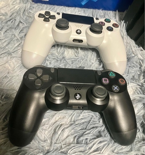 決定] ps4本体+コントローラー2つ+ヘッドセット その他付属品欠けなし 