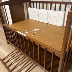【お話中】ベビーベッドの画像