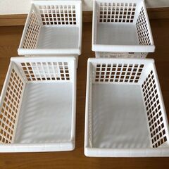 ハンガー　収納かご　突っ張り棚の画像