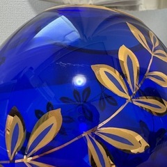 青硝子の花瓶の画像