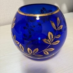 青硝子の花瓶の画像