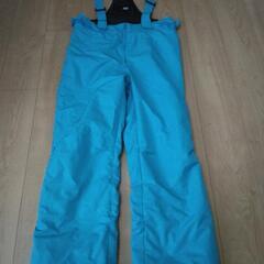 ジュニア　スキーウエアの画像