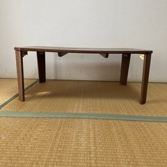 折りたたみテーブル
