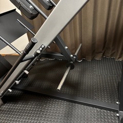 レッグプレスマシンLPM5-HPM（アイロテック）の画像