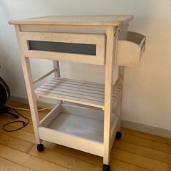 【受付終了】木製キッチンワゴン　カントリー調の画像