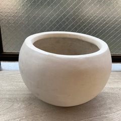 丸い植木鉢