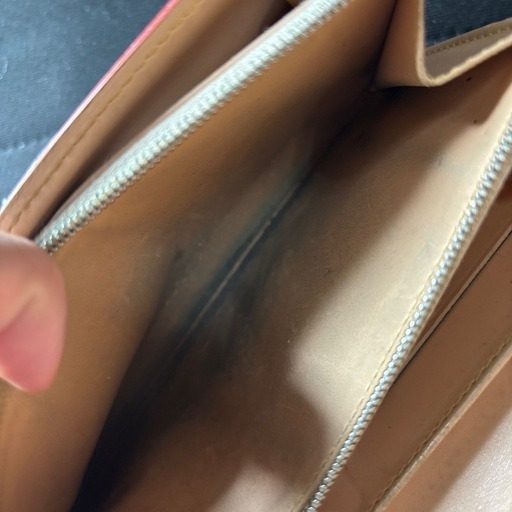 VUITTON財布
