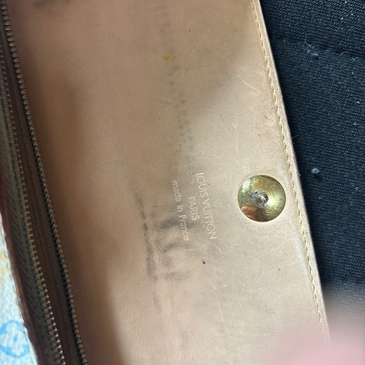 VUITTON財布
