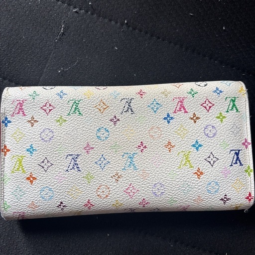 VUITTON財布