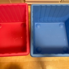 IKEAのカラーボックスの画像