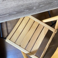 折りたたみ椅子·勉強机の画像