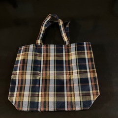 新品　SNOOPYチェック柄
トートバッグの画像