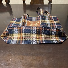 新品　SNOOPYチェック柄
トートバッグの画像