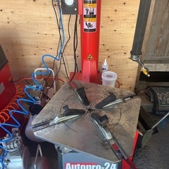 タイヤの組み換え、バランス作業