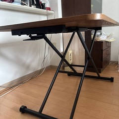 昇降式テーブル
の画像