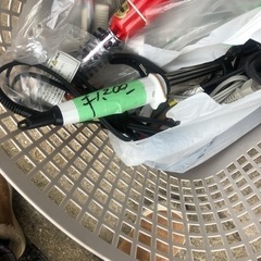 値下げヘアクシ、ヘアカール、ヘアドライヤー‼️一つ￥500円の画像