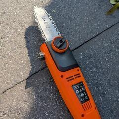 【レンタル】電動高枝切りチェーンソー 1泊2日1,500円/1週間以内2,000円｜太い木の伐採に！
 - 練馬区