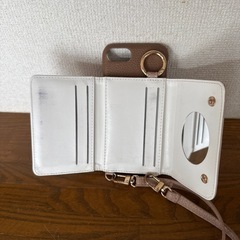 iPhone SE ケース　ショルダーストラップ付きの画像
