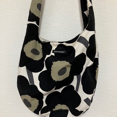 マリメッコショルダーバッグの画像