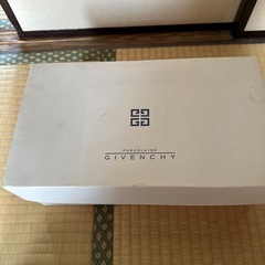 ジバンシー　ボウルとお皿　5枚セットの画像