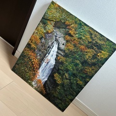 緑の山と滝の油絵　　壁に飾りませんか^ ^の画像