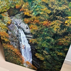 緑の山と滝の油絵　　壁に飾りませんか^ ^