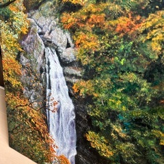 緑の山と滝の油絵　　壁に飾りませんか^ ^の画像