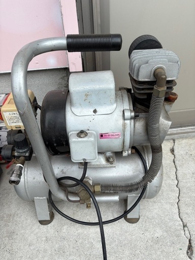 ナカトミ産業　エアーコンプレッサーACP-10NC