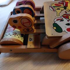 木製手押し車の画像