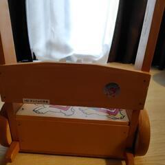 木製手押し車の画像