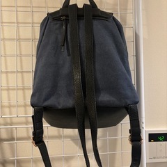 Calvin Klein レザー バックパック ブラックの画像