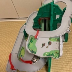 トミカやまのぼりドライブ