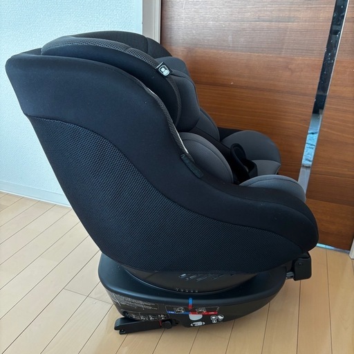 joie Arc 360° isofixチャイルドシート 新生児〜