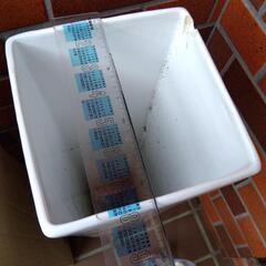 【観葉植物用陶器製鉢カバー（逆角錐形L）】カラー：クリアホワイトの画像