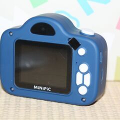 トイカメラ 200万画素 インカメラあり 付属品多数 未使用品 デジタルカメラの画像