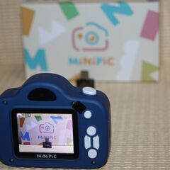 トイカメラ 200万画素 インカメラあり 付属品多数 未使用品 デジタルカメラの画像