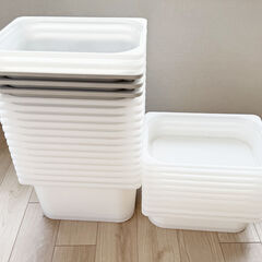 28個のIKEA Trofast収納ボックス（サイズ・カラー混在）