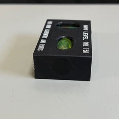 新潟精機 ミニレベル Type T-50 アルミ製 平型 50mm幅 ブラック 水平器 測定器 中古品 ④の画像