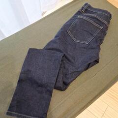 UNIQLO　スキニージーンズ